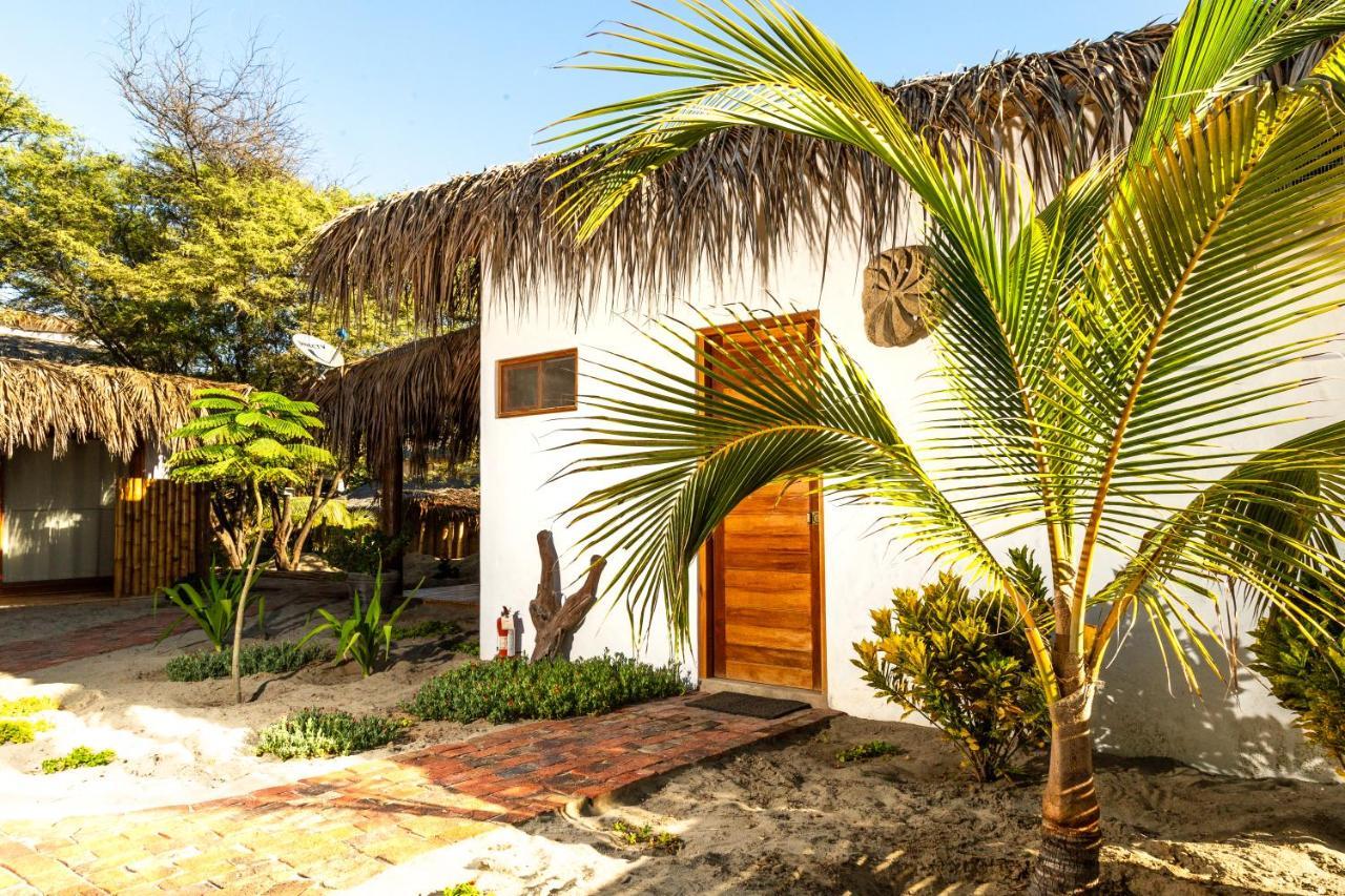 Alas Y Arena Vichayito Exterior photo